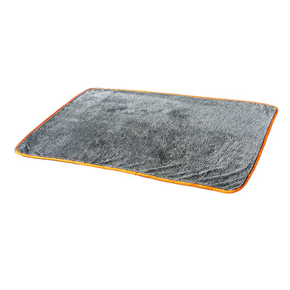 Dieses schnell trocknende Mikrofasertuch ist die ideale Lösung für alle, die ihr Auto oder andere glatte Oberflächen effizient trocknen möchten. 