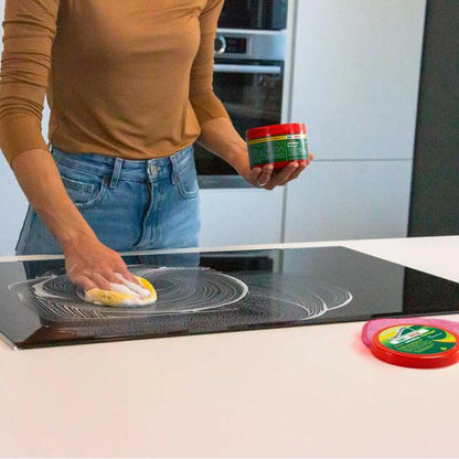 Herd reinigen mit dem Obenland Universal Reiniger Uni-Rein