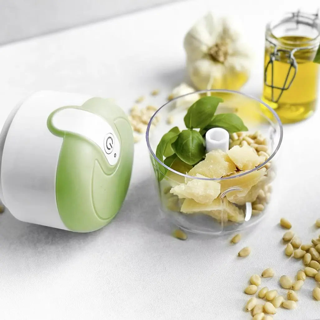 Pesto zubereiten mit dem Livington 3 Seconds Chopper