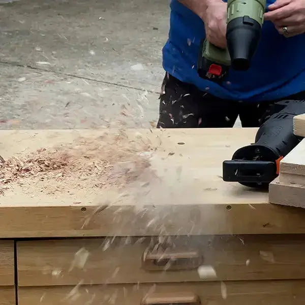 Sägemehl entfernen mit dem Starlyf Power Blower