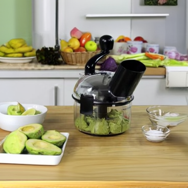 Guacamole mixen mit dem Starlyf Cuisine Express